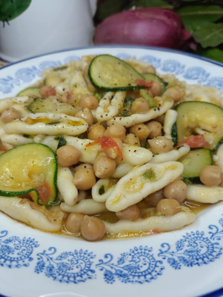 Pasta ceci e zucchine Pasta ceci e zucchine