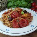 Pasta con i pomodori scattarisciati