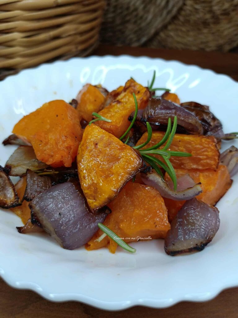 Zucca e cipolle in friggitrice ad aria