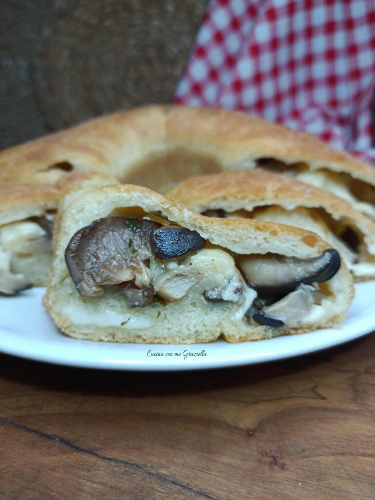 Ciambella rustica ai funghi 