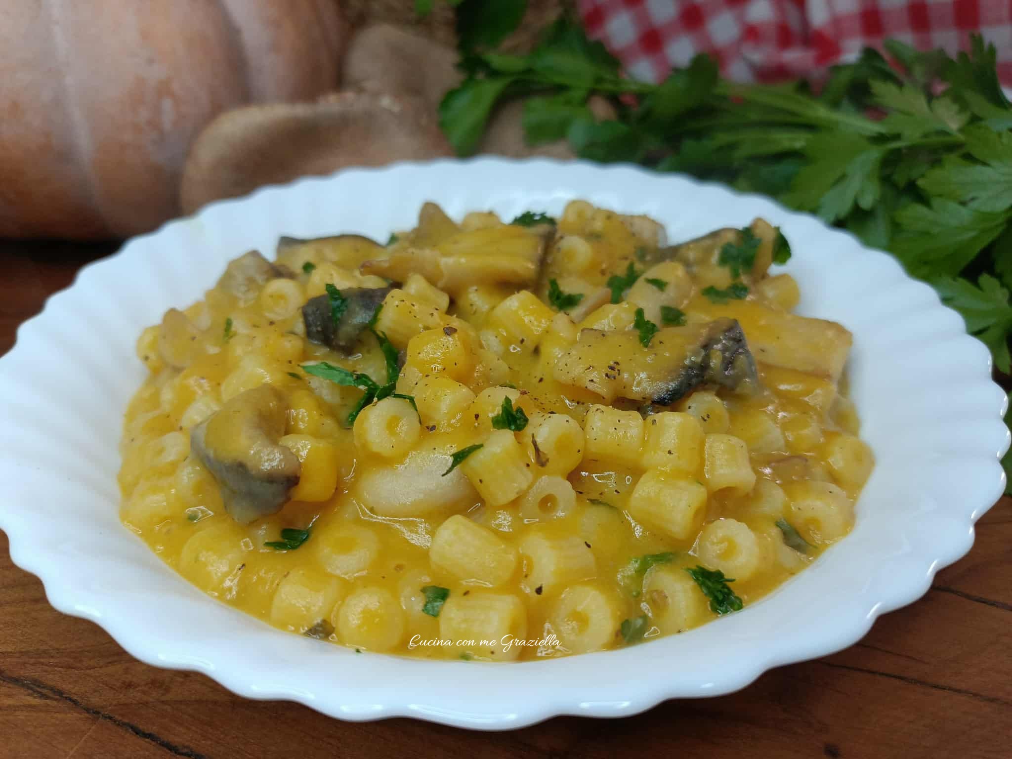 Pasta zucca fagioli e funghi