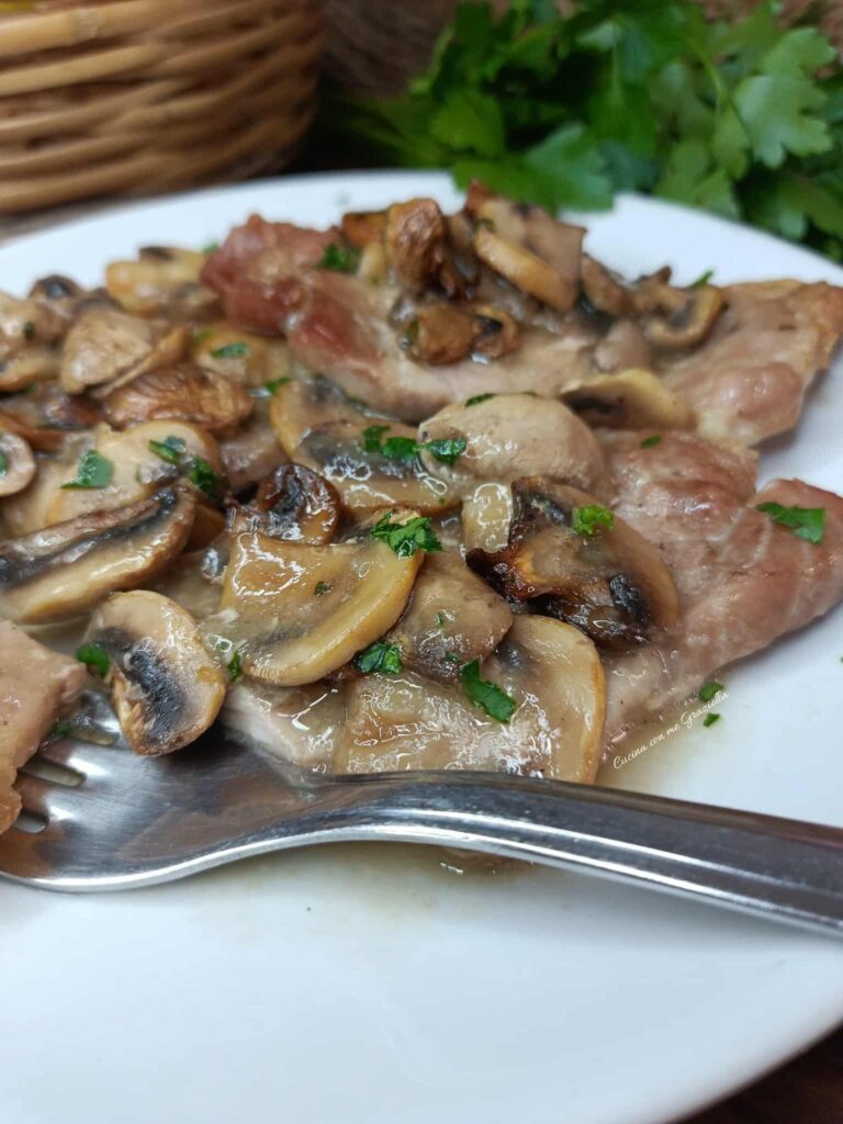 Scaloppine ai funghi in friggitrice ad aria
