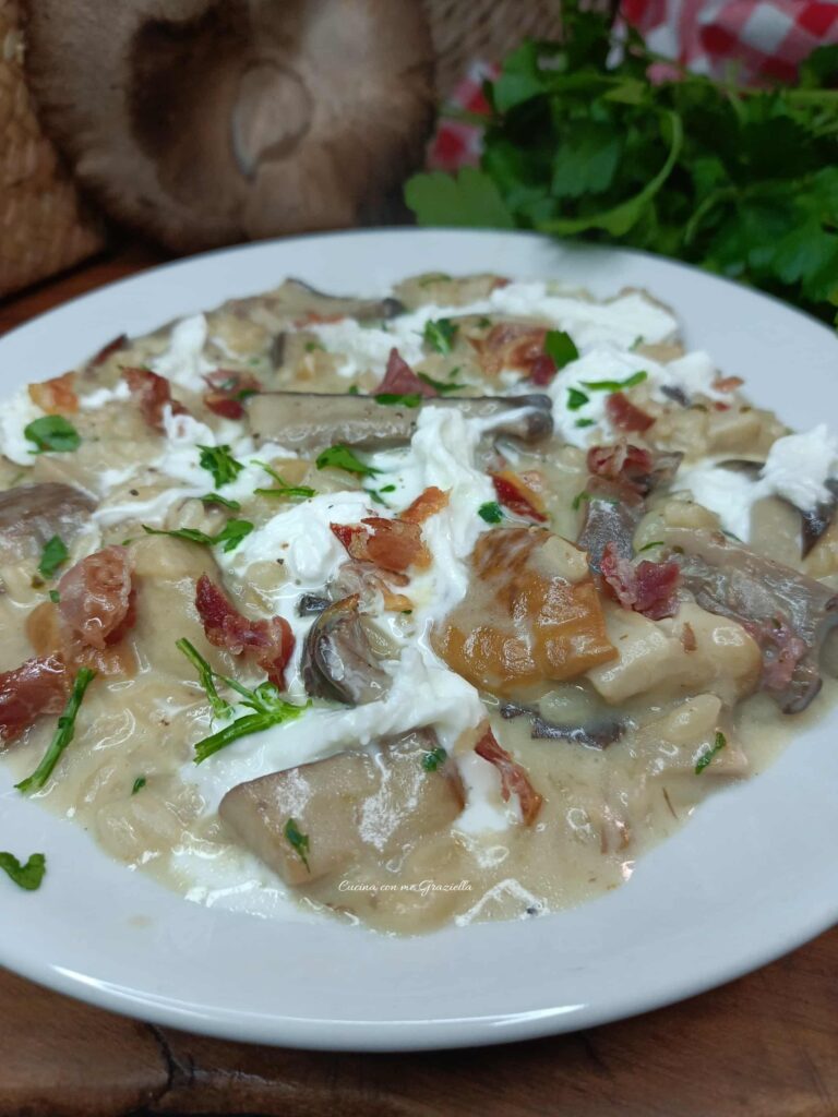 Risotto ai funghi con pancetta croccante e stracciatella