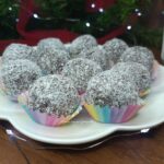 Tartufini con wafer al cioccolato e cocco