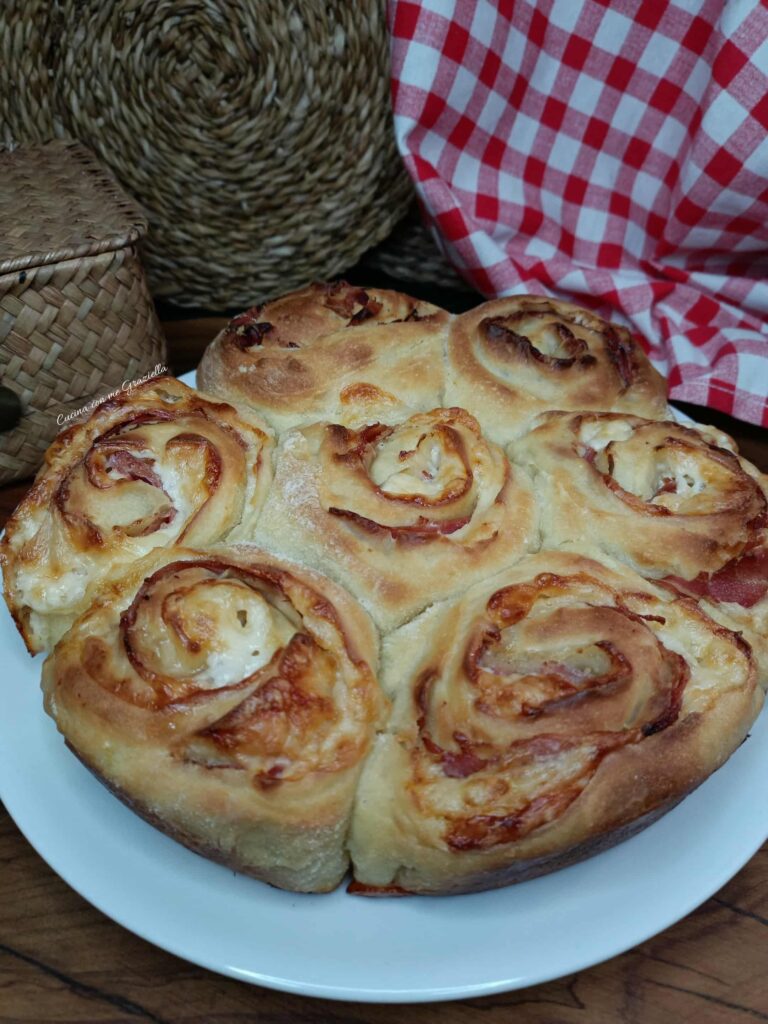 Torta di rose salata