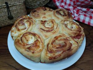Torta di rose salata