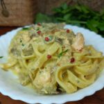 Tagliatelle salmone e carciofi con crema di Philadelphia allo zafferano