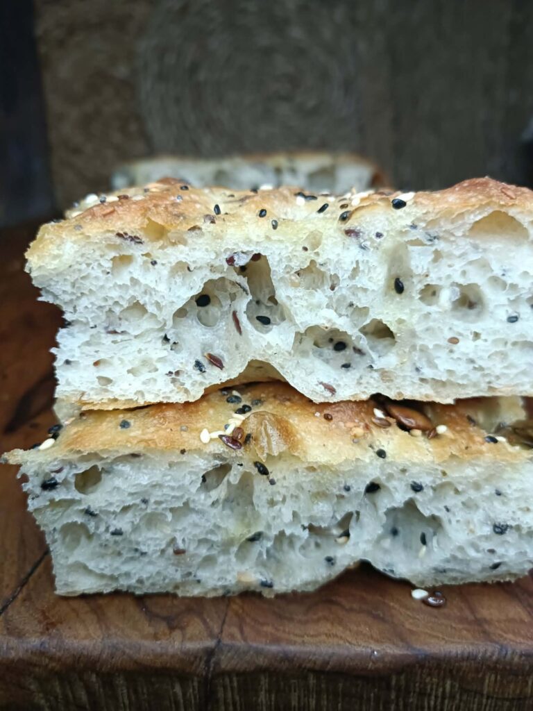 Focaccia con semi misti Focaccia con semi misti