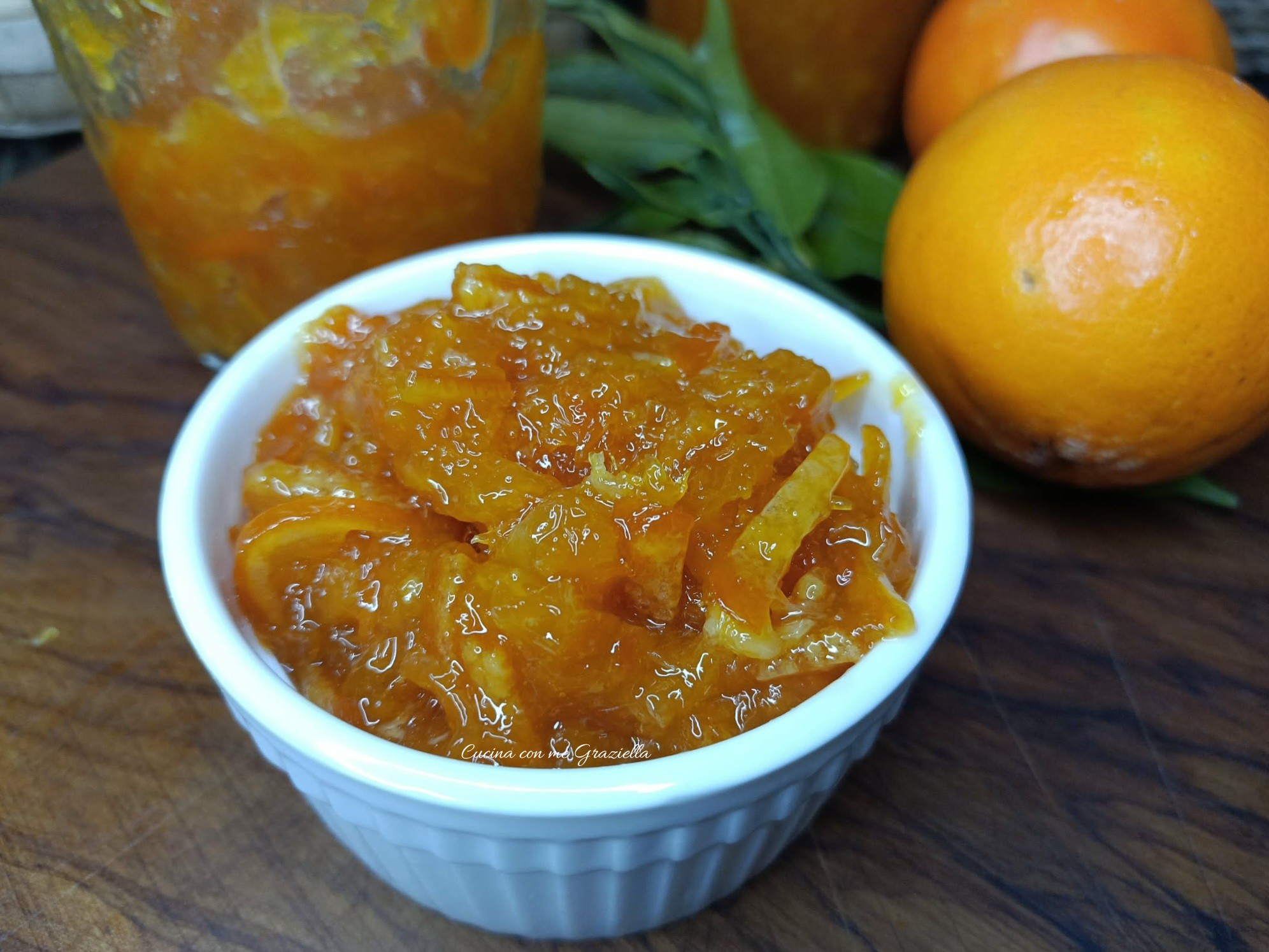 Marmellata di arance con scorzette