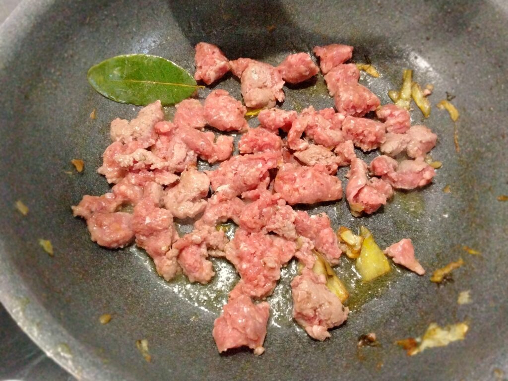 salsiccia in padella