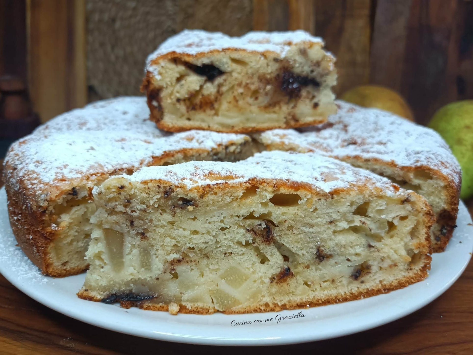 Torta al mascarpone con pere e cioccolato