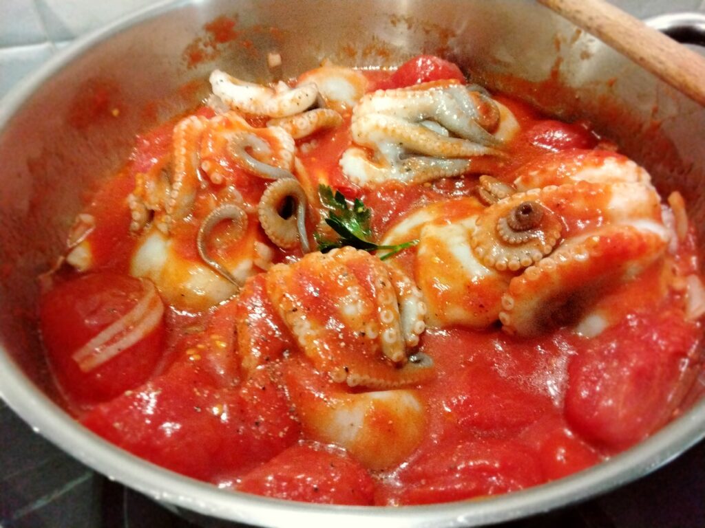 moscardini con passata di pomodoro