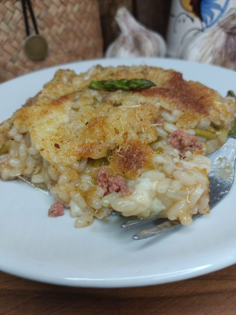 sformato di riso con asparagi e salsiccia sformato di riso con asparagi e salsiccia