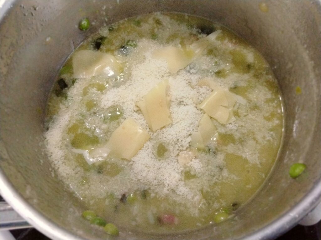 Riso zucchine piselli formaggio