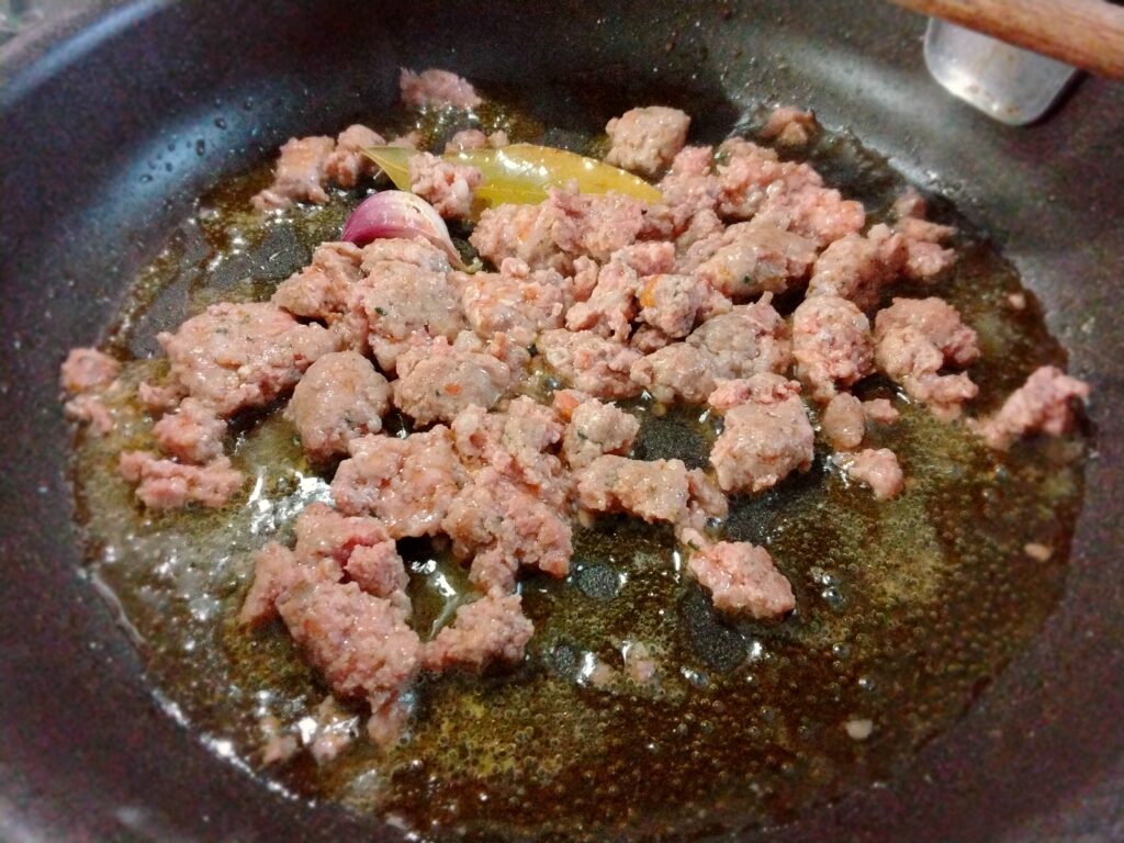 salsiccia cottura in padella
