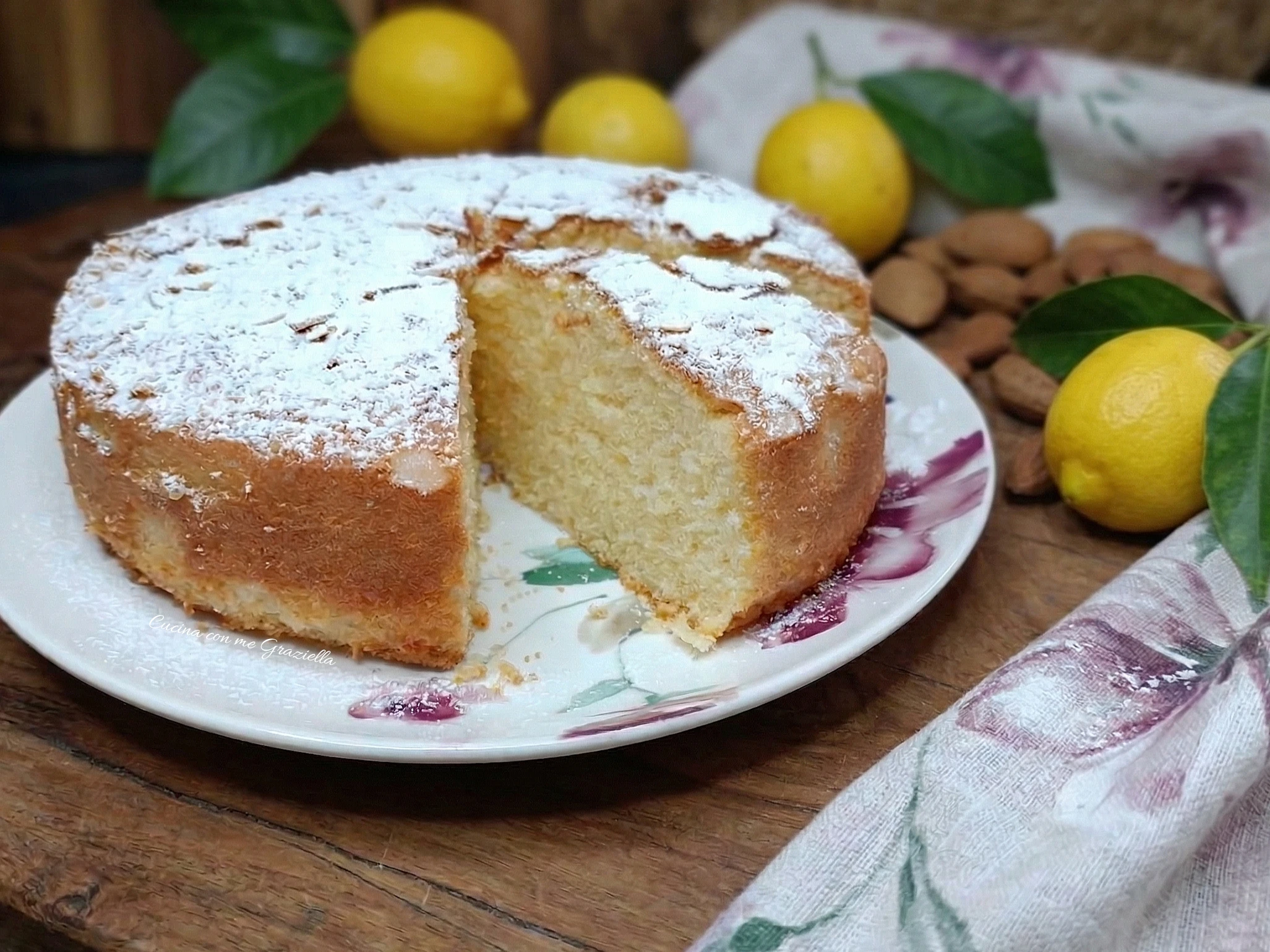 Torta di mandorle al limone