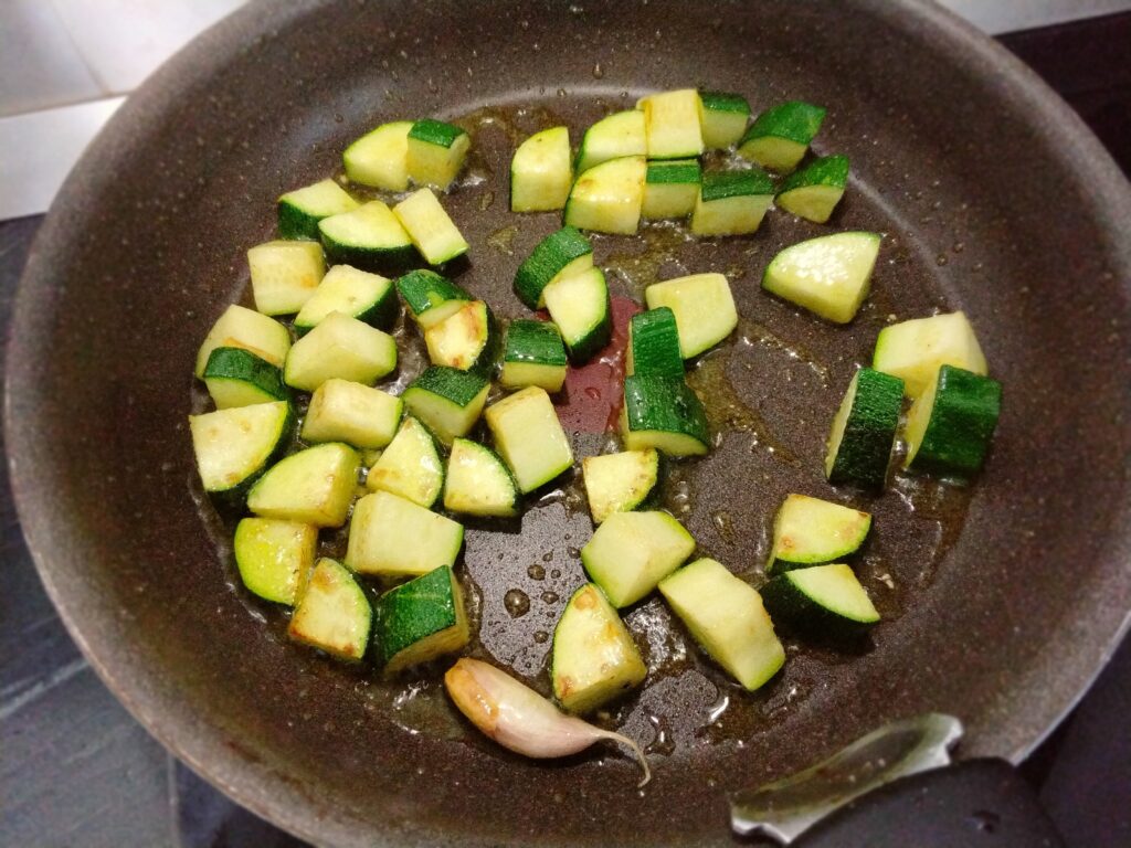 zucchine in padella