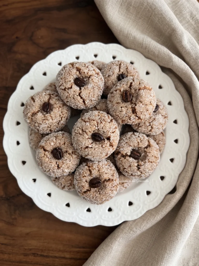 Amaretti morbidi al caffè 