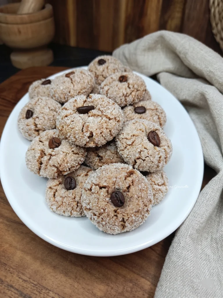 Amaretti morbidi al caffè 